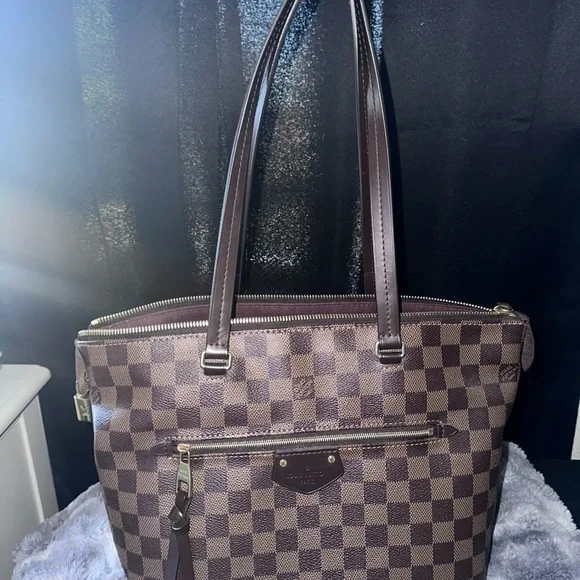 Louis Vuitton Iena PM gently used - Picture 4 of 10